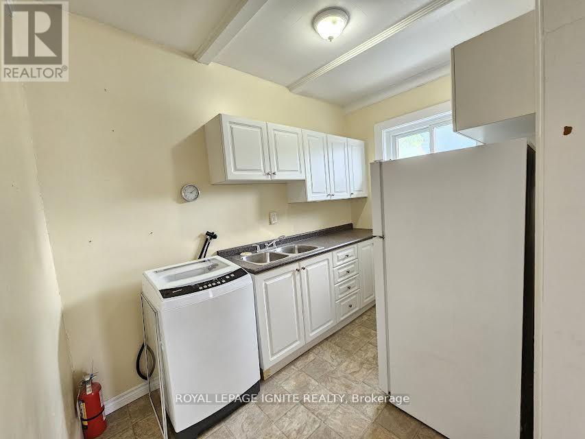 2 - 27 King Avenue E, Clarington, Ontario  L1B 1H3 - Photo 4 - E13164696