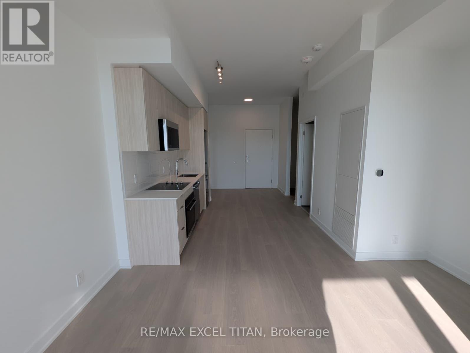 319 - 20 Deans Drive, Toronto, Ontario  M1L 0J7 - Photo 4 - E13164840