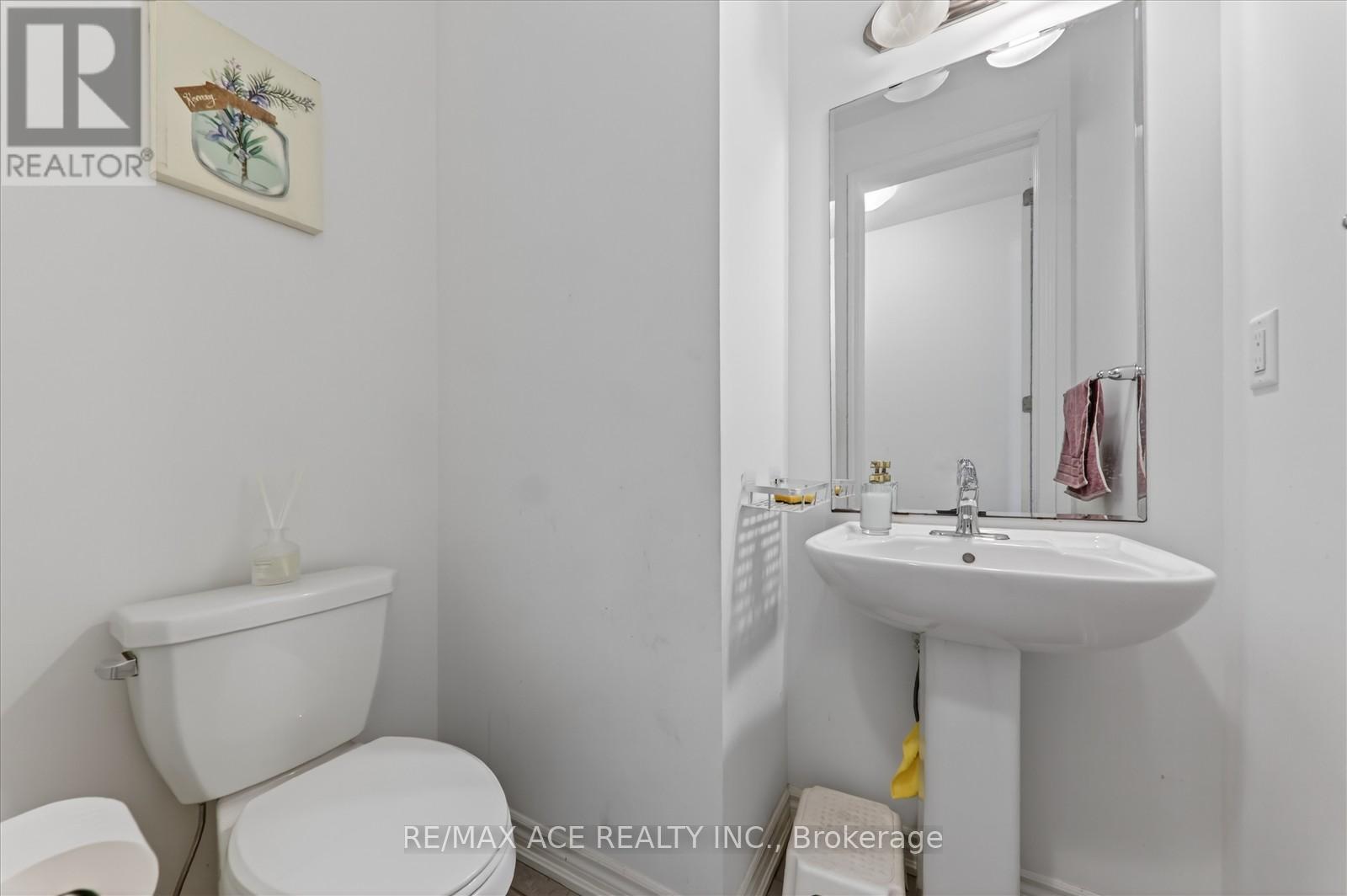 1419 Mockingbird Square, Pickering, Ontario  L1X 0N8 - Photo 15 - E13164914