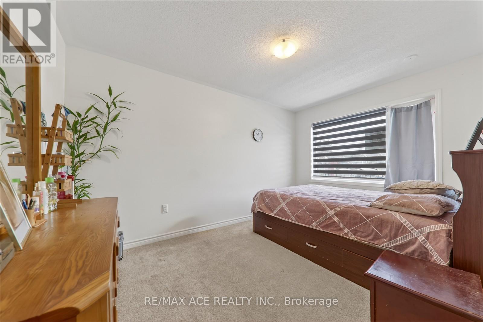 1419 Mockingbird Square, Pickering, Ontario  L1X 0N8 - Photo 18 - E13164914