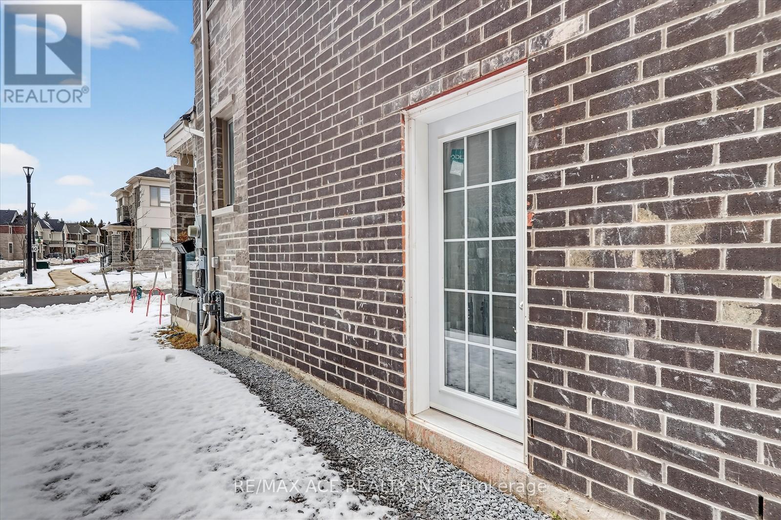 1419 Mockingbird Square, Pickering, Ontario  L1X 0N8 - Photo 30 - E13164914