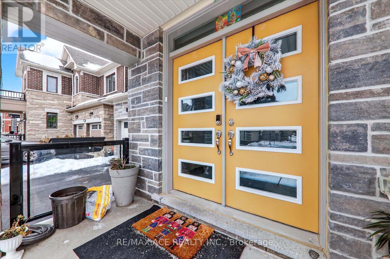 1419 Mockingbird Square, Pickering, Ontario  L1X 0N8 - Photo 4 - E13164914