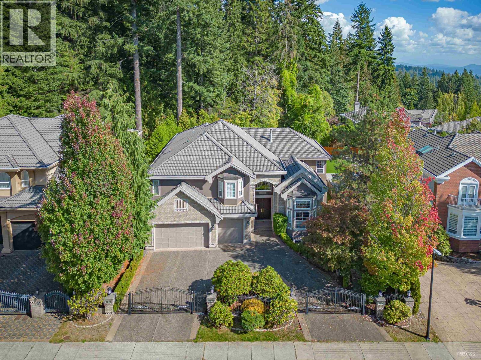 1729 Hampton Drive, Coquitlam, British Columbia  V3E 3C9 - Photo 3 - R3126953