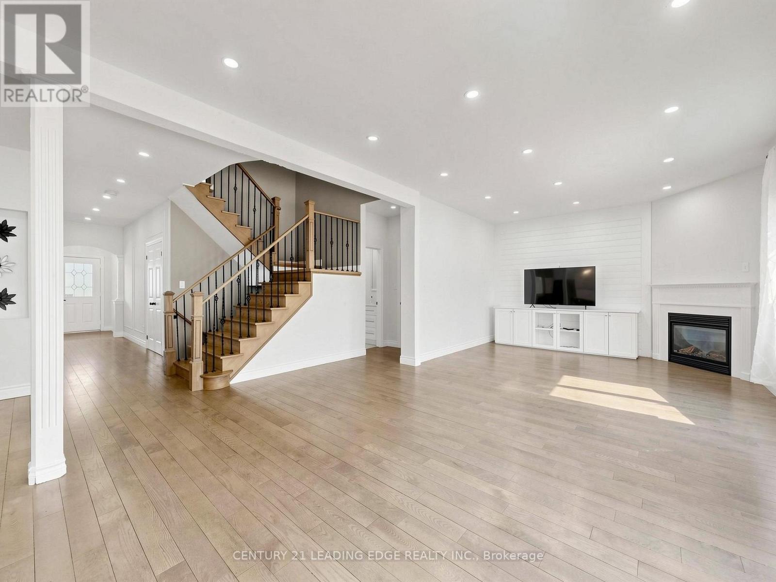 24 Saltspring Drive, Markham, Ontario  L6E 2H1 - Photo 10 - N13164850