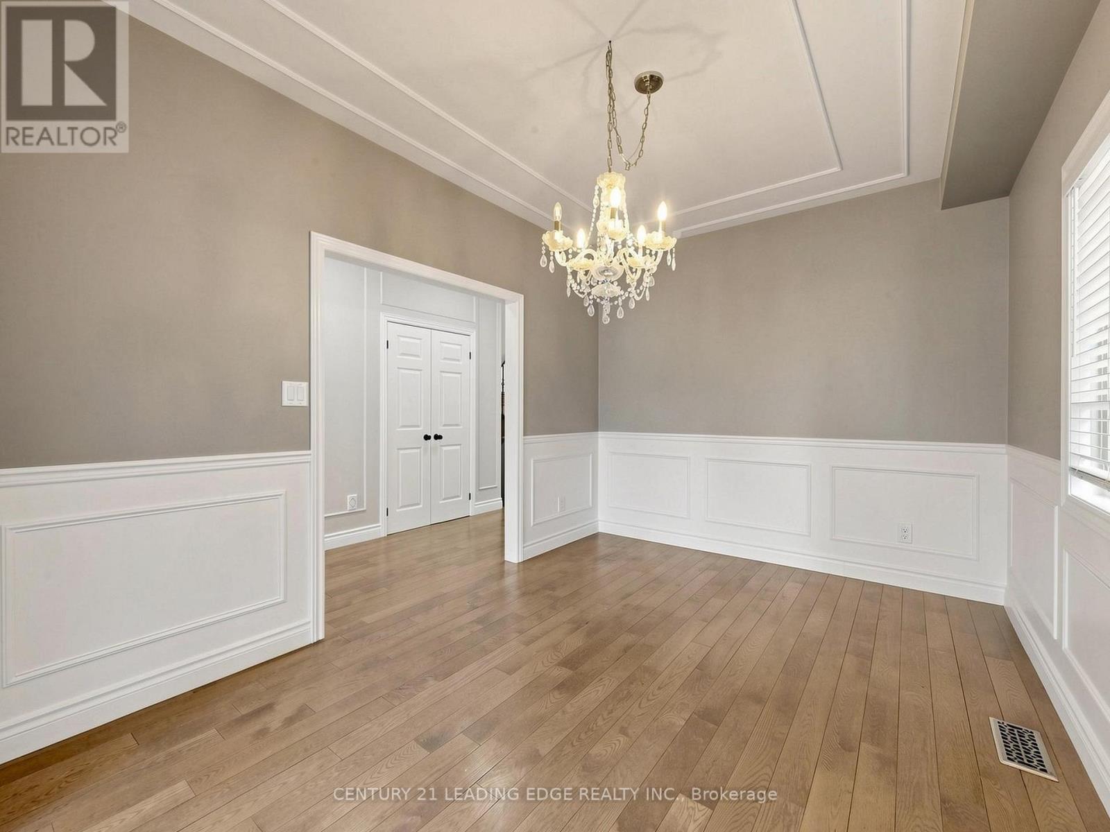 24 Saltspring Drive, Markham, Ontario  L6E 2H1 - Photo 6 - N13164850