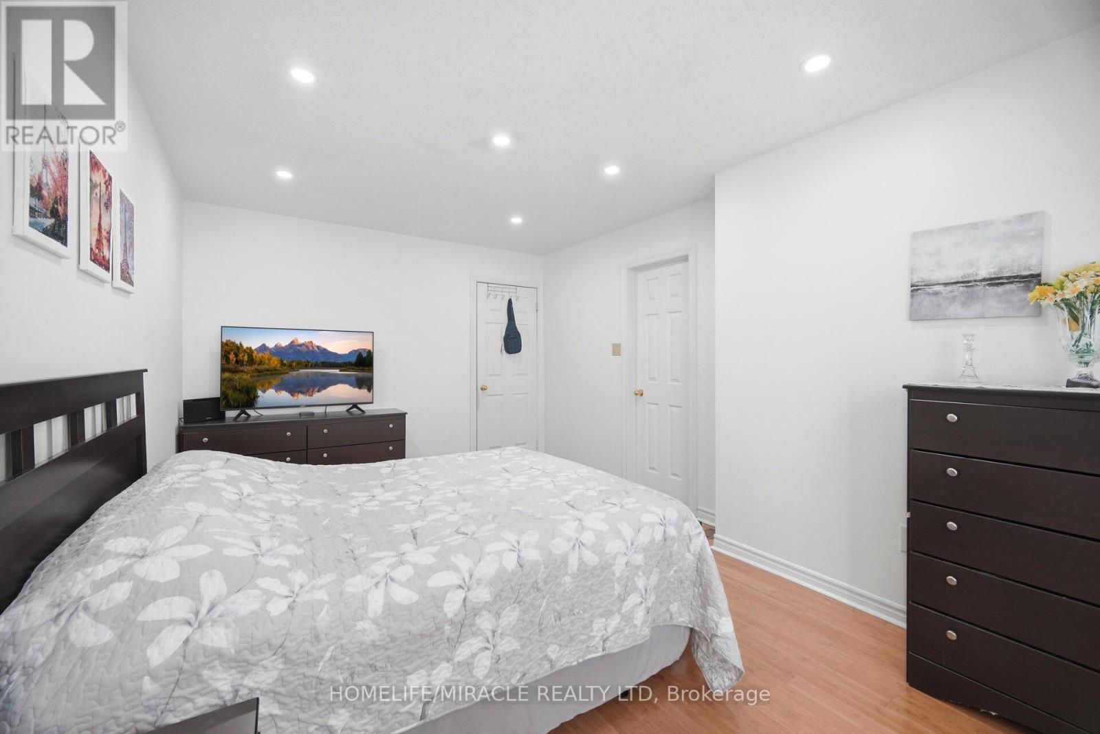 8 Nasir Crescent, Vaughan, Ontario  L6A 3B3 - Photo 24 - N13164878