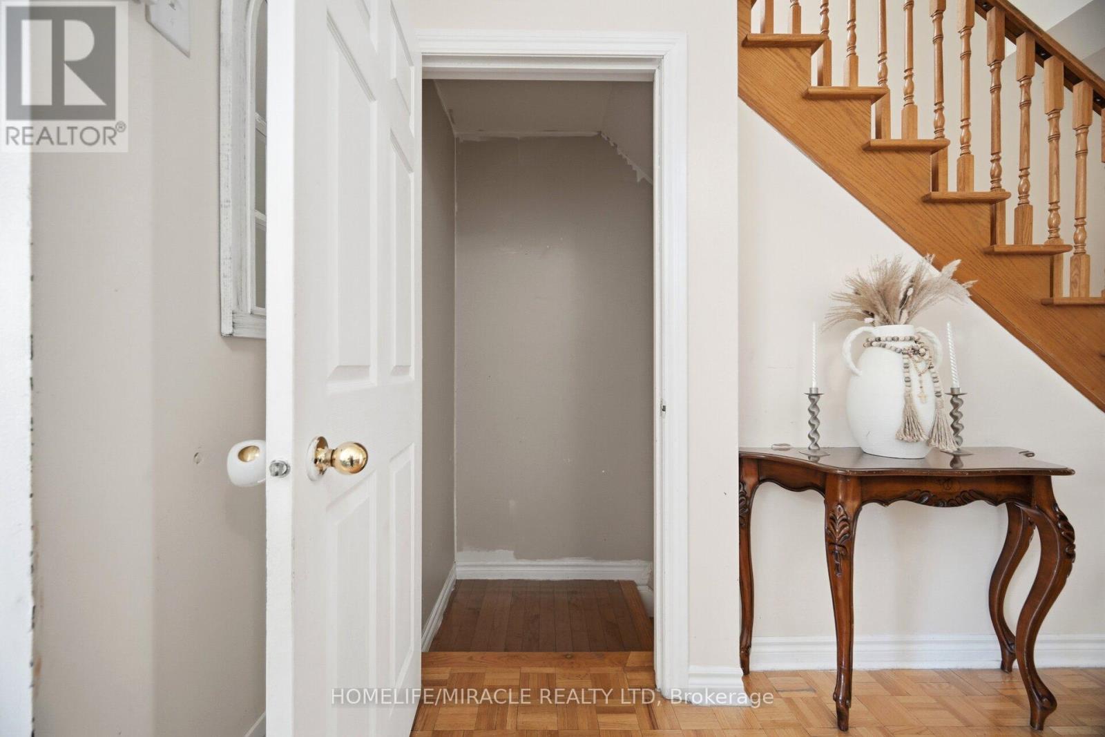 8 Nasir Crescent, Vaughan, Ontario  L6A 3B3 - Photo 31 - N13164878