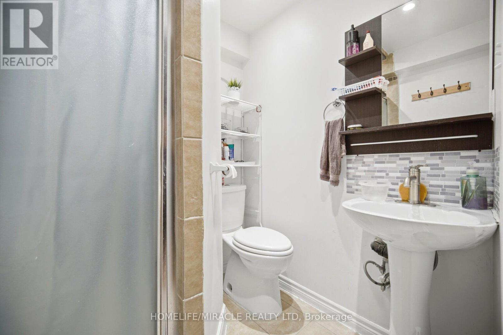 8 Nasir Crescent, Vaughan, Ontario  L6A 3B3 - Photo 36 - N13164878