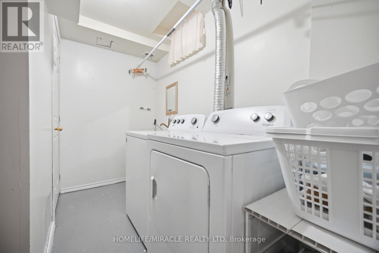 8 Nasir Crescent, Vaughan, Ontario  L6A 3B3 - Photo 37 - N13164878