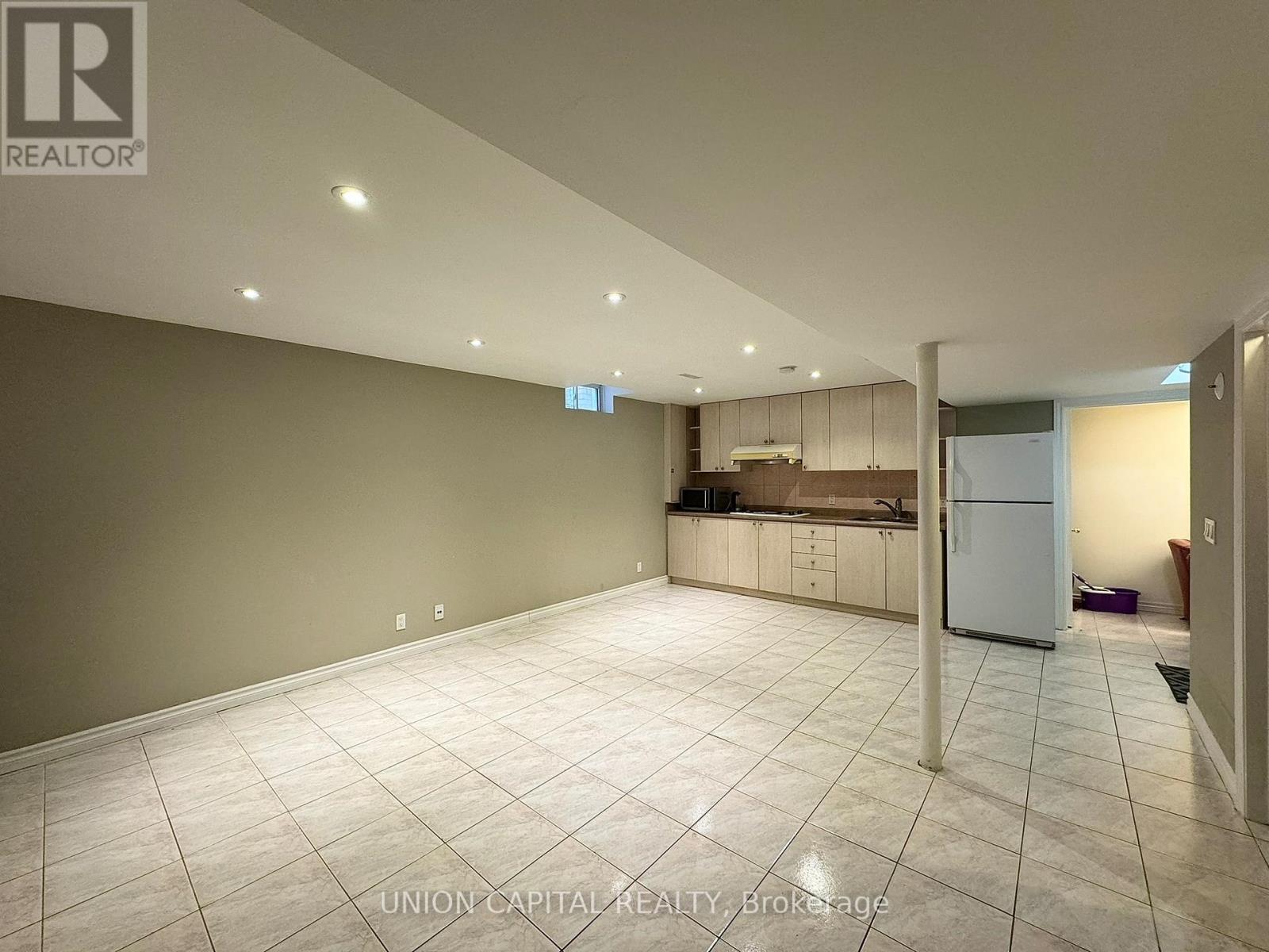 Basement - 73 Manston Crescent, Markham, Ontario  L3R 0V2 - Photo 7 - N13164924