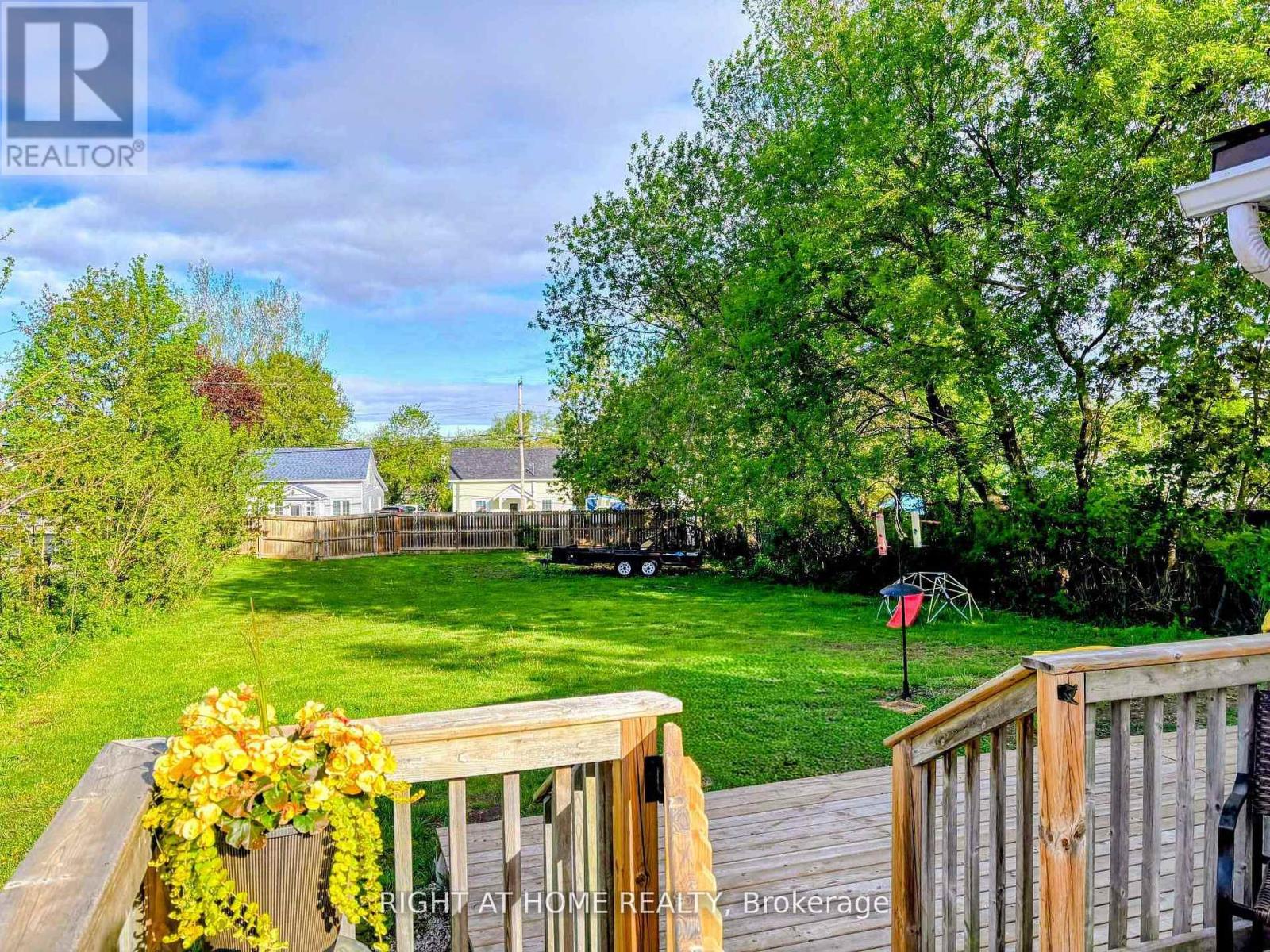 104 Richard Street, Tay (Victoria Harbour), Ontario  L0K 2A0 - Photo 8 - S13164698