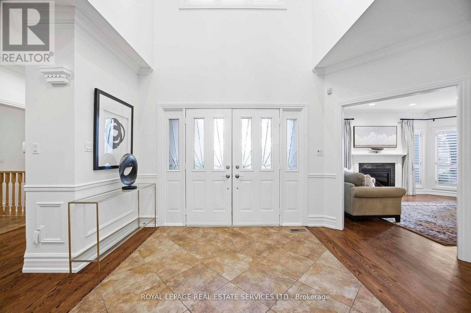 100 Rathburn Road, Toronto, Ontario  M9A 1R7 - Photo 3 - W13164742