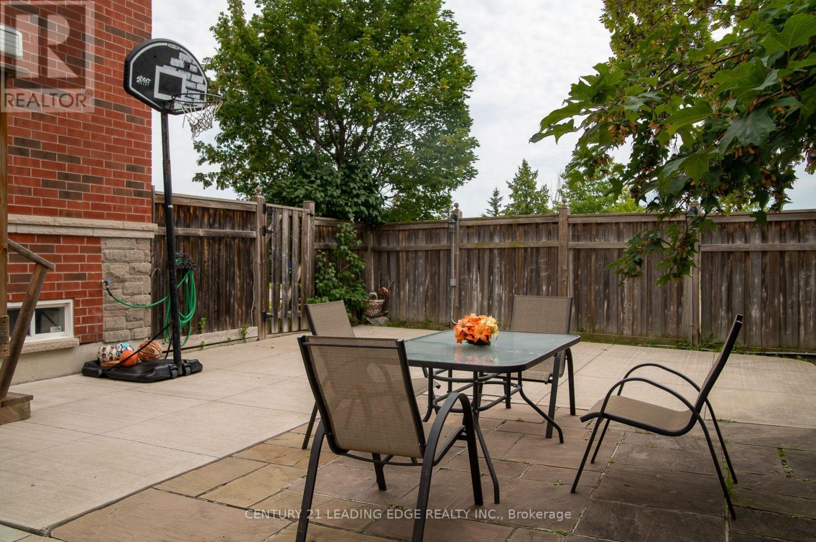 26 Huntspoint Drive, Brampton, Ontario  L6P 2E7 - Photo 39 - W13164874