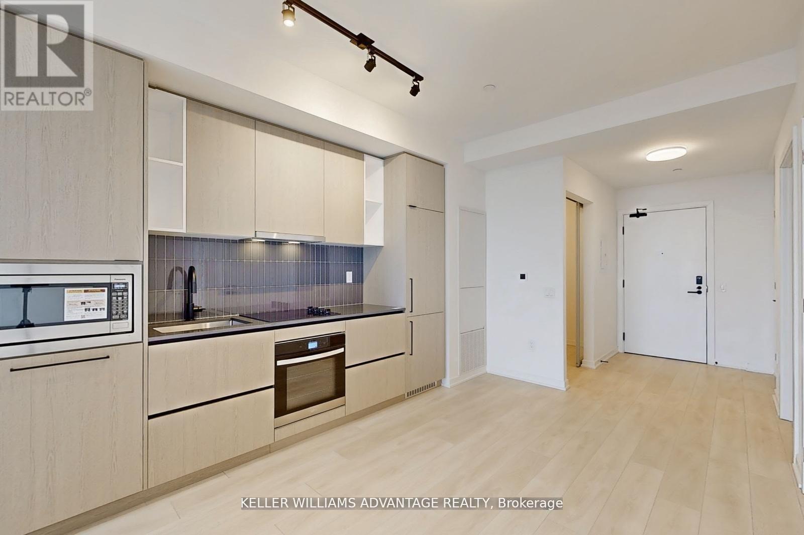 2407 - 10 Graphophone Grove, Toronto, Ontario  M6H 2A6 - Photo 10 - W13164886
