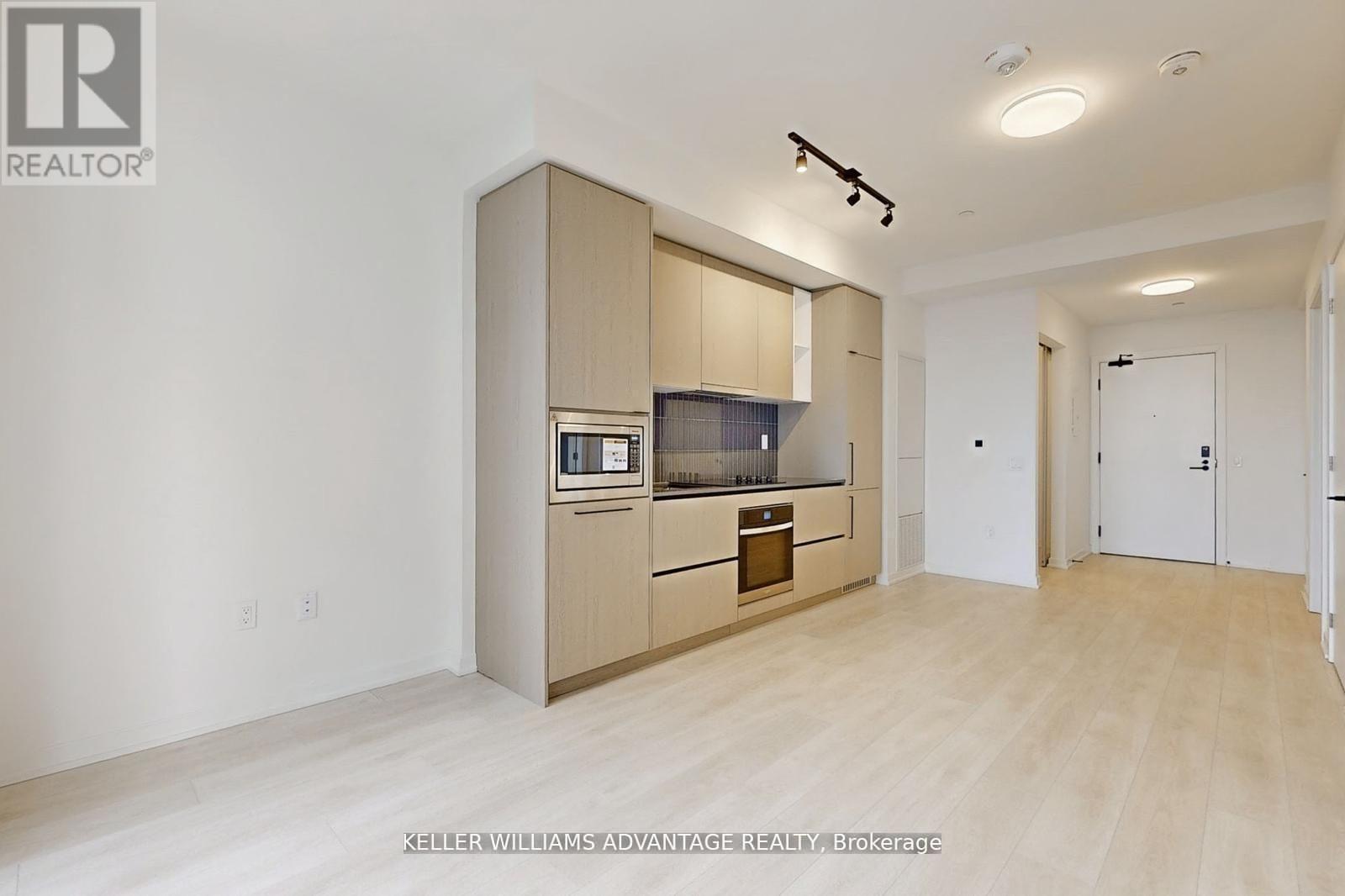 2407 - 10 Graphophone Grove, Toronto, Ontario  M6H 2A6 - Photo 8 - W13164886