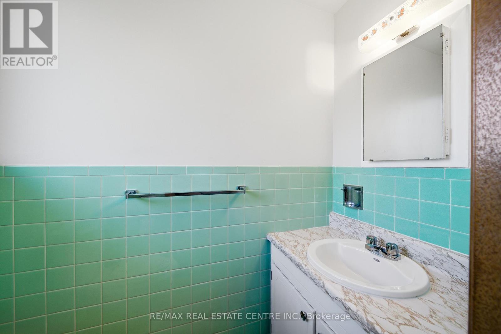 893 Hollowtree Crescent, Mississauga, Ontario  L4Y 2V3 - Photo 27 - W13164890