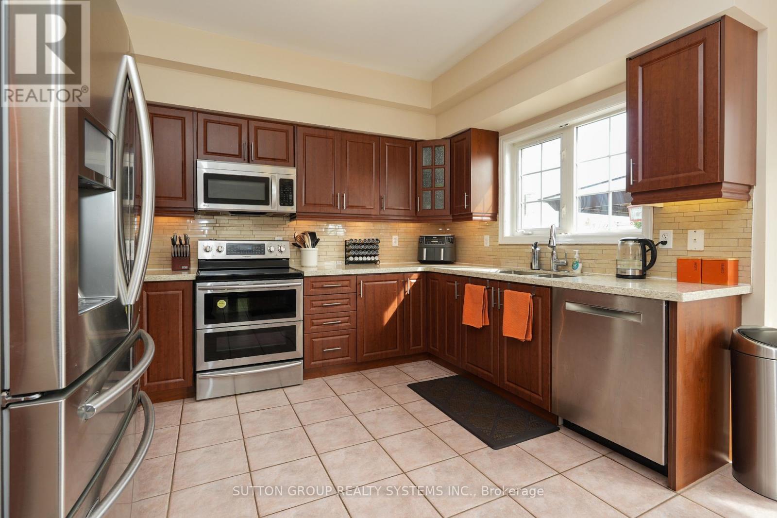 1382 Avon Drive, Mississauga, Ontario  L5N 7Z3 - Photo 15 - W13164918