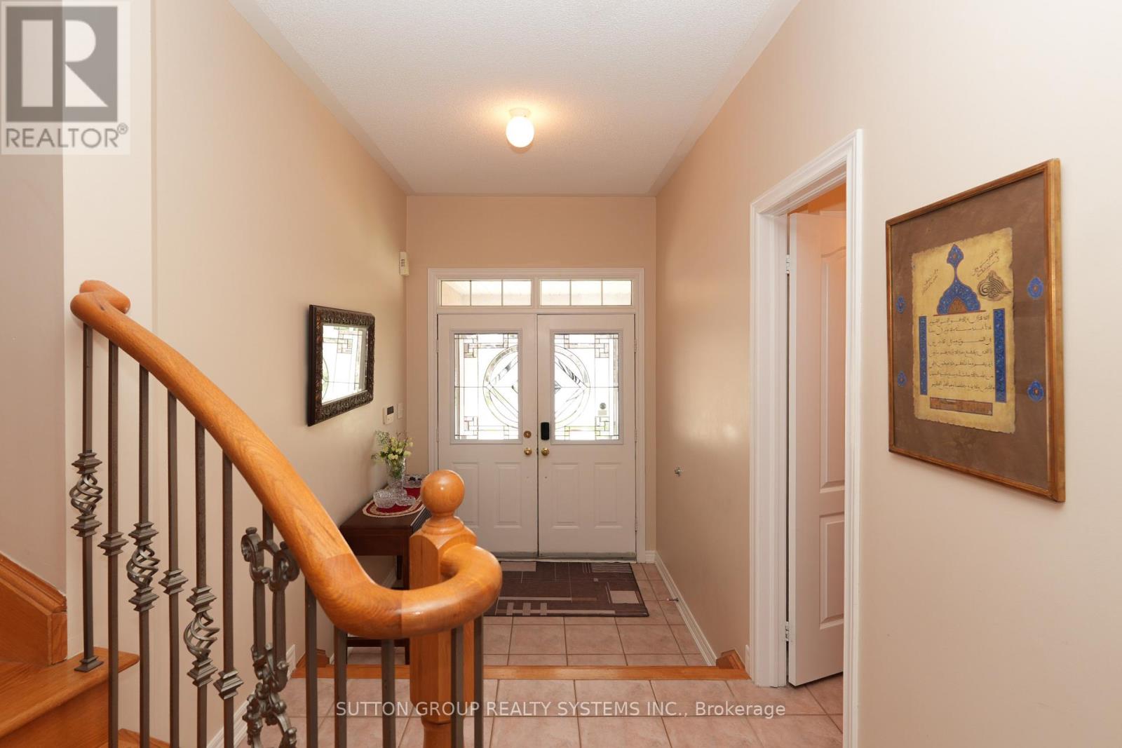 1382 Avon Drive, Mississauga, Ontario  L5N 7Z3 - Photo 4 - W13164918