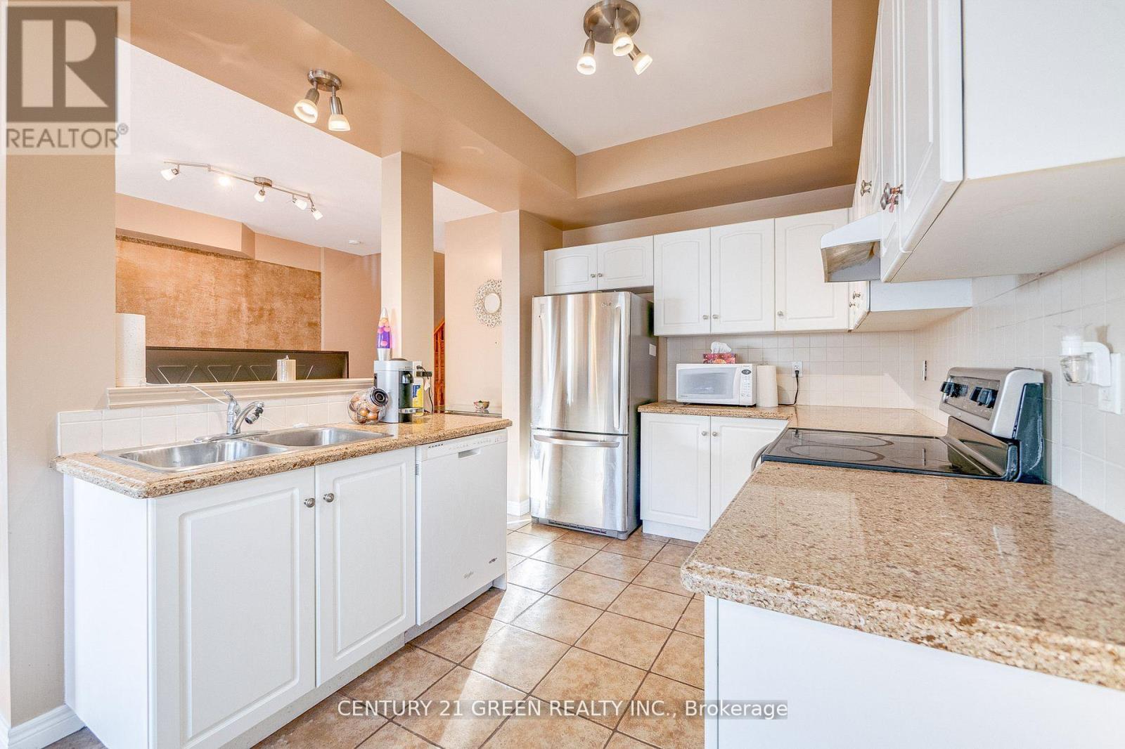 18 Palacebeach Trail, Hamilton, Ontario  L8E 5C3 - Photo 15 - X13164608