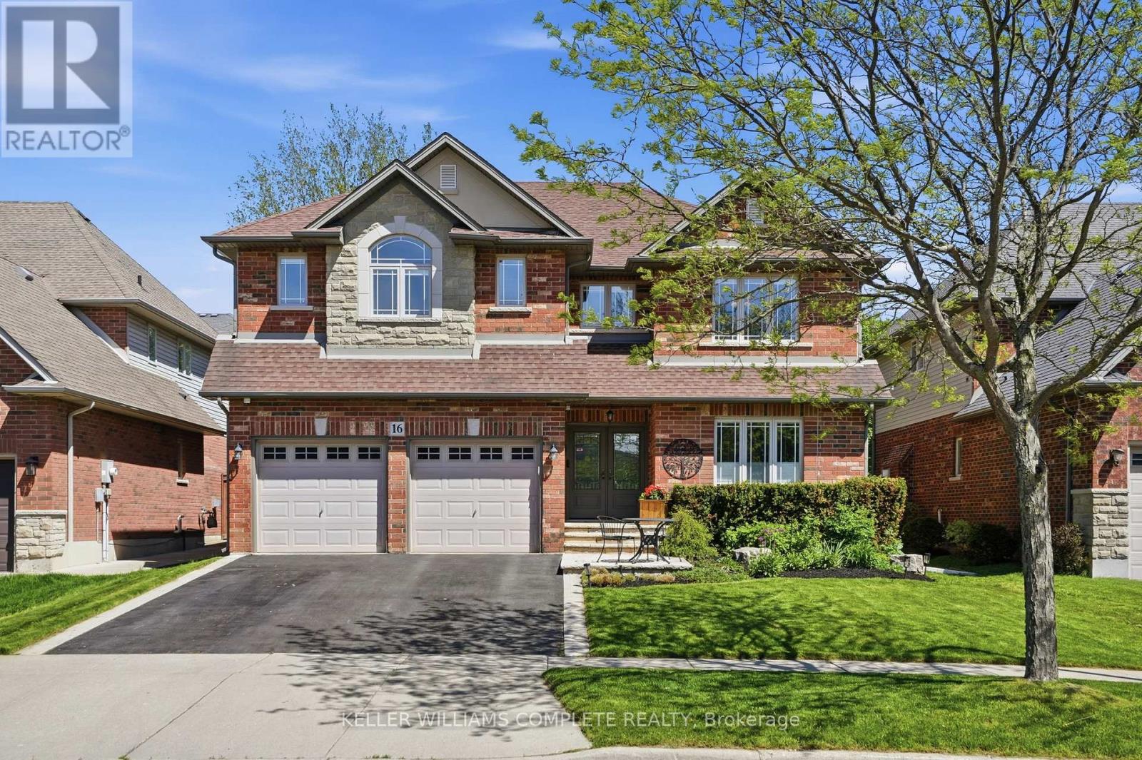 16 OLDMILL ROAD, Hamilton, Ontario