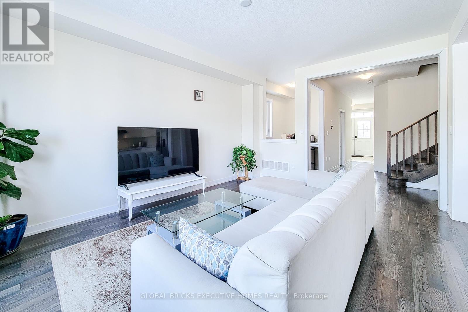 33 Wintergreen Crescent, Haldimand, Ontario  N3W 0H9 - Photo 11 - X13164770