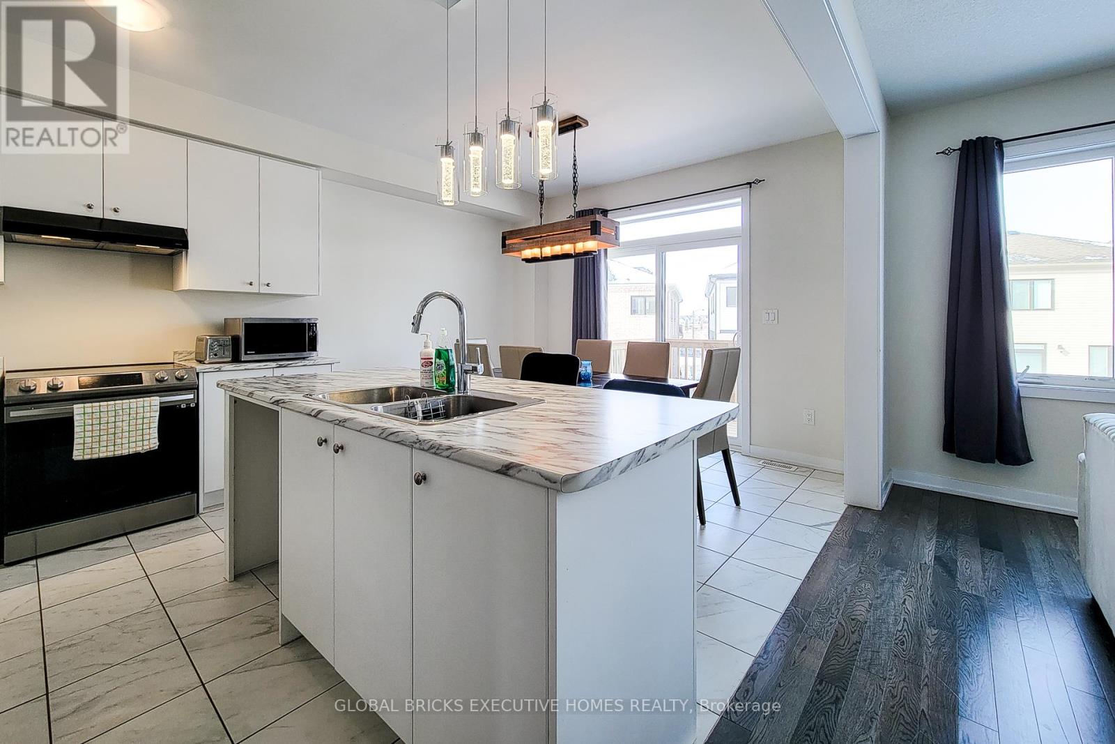 33 Wintergreen Crescent, Haldimand, Ontario  N3W 0H9 - Photo 18 - X13164770