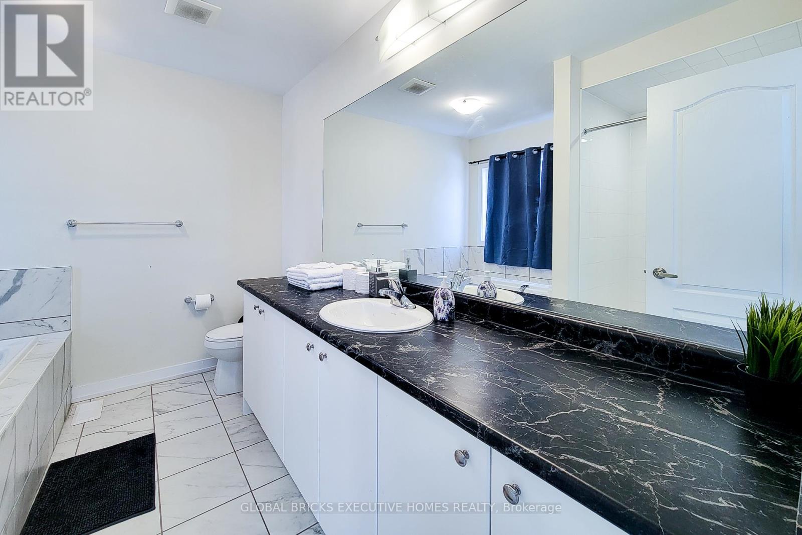 33 Wintergreen Crescent, Haldimand, Ontario  N3W 0H9 - Photo 36 - X13164770