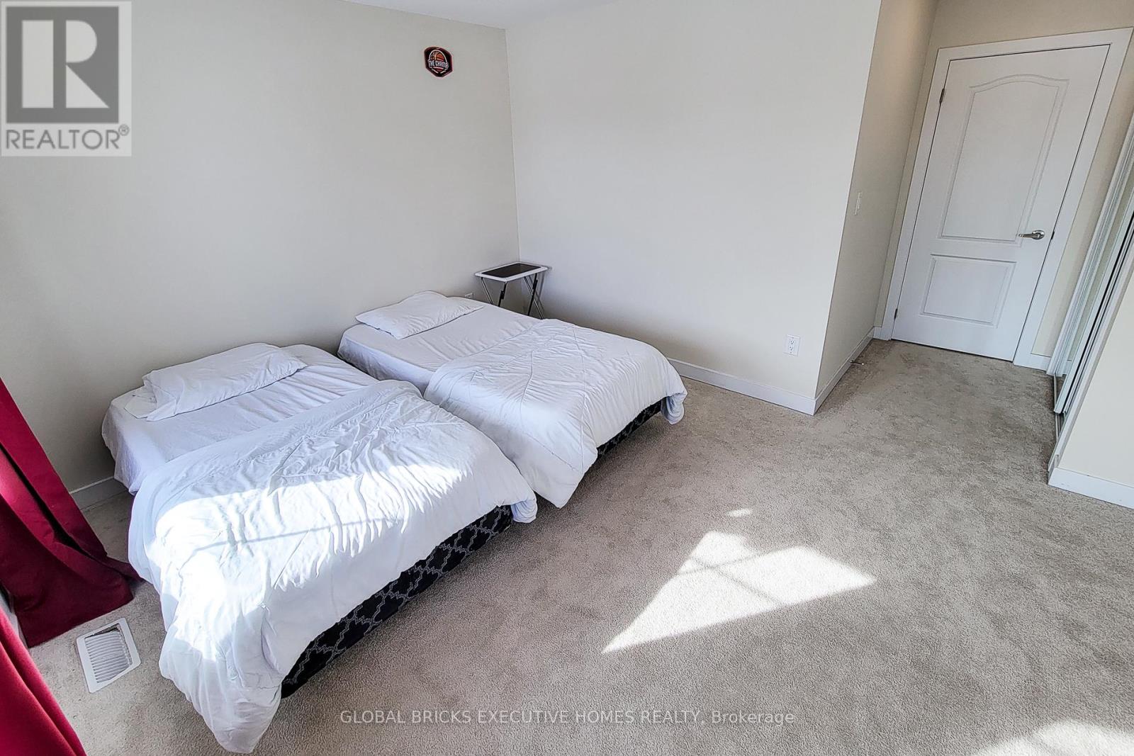 33 Wintergreen Crescent, Haldimand, Ontario  N3W 0H9 - Photo 41 - X13164770