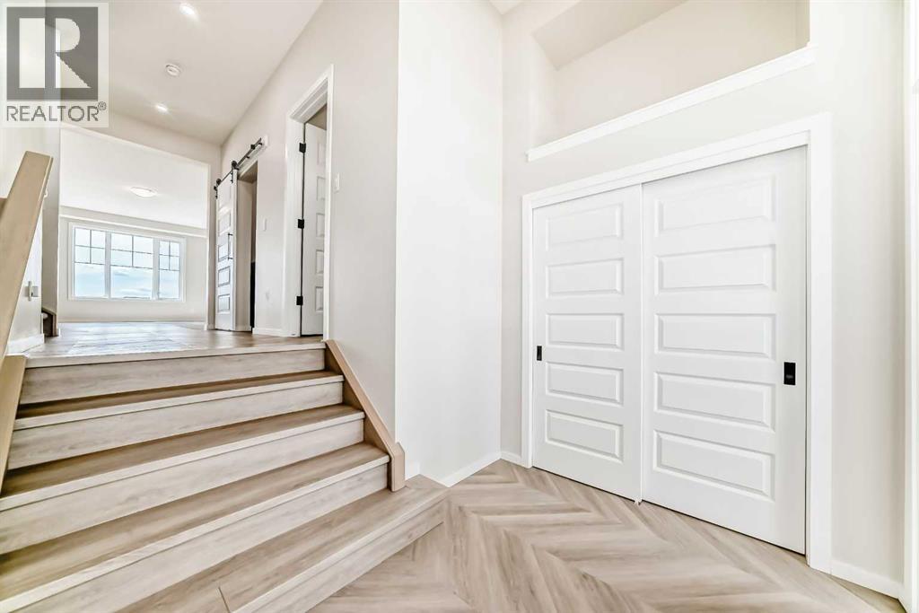 641 Windrow Manor SW, Airdrie, Alberta  T4B 5H5 - Photo 4 - A2306315