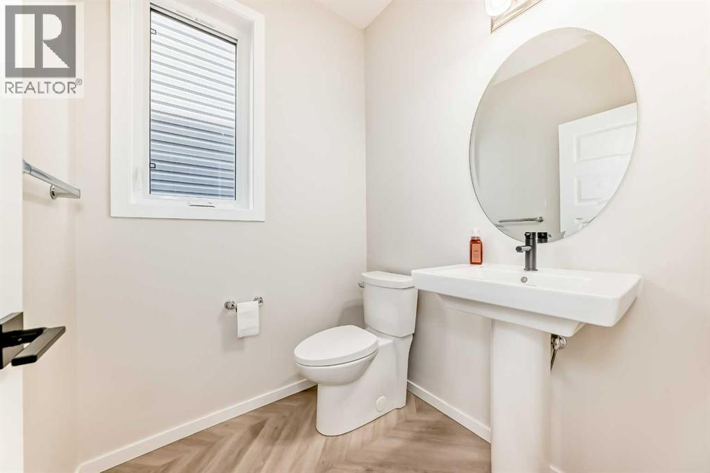 641 Windrow Manor SW, Airdrie, Alberta  T4B 5H5 - Photo 17 - A2306315