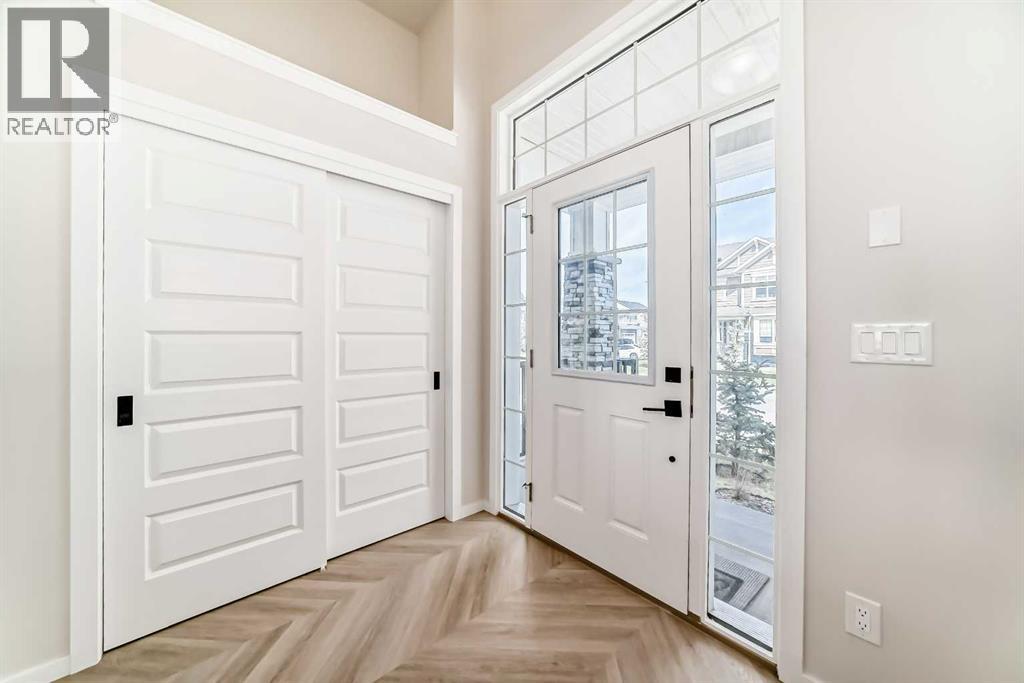641 Windrow Manor SW, Airdrie, Alberta  T4B 5H5 - Photo 3 - A2306315