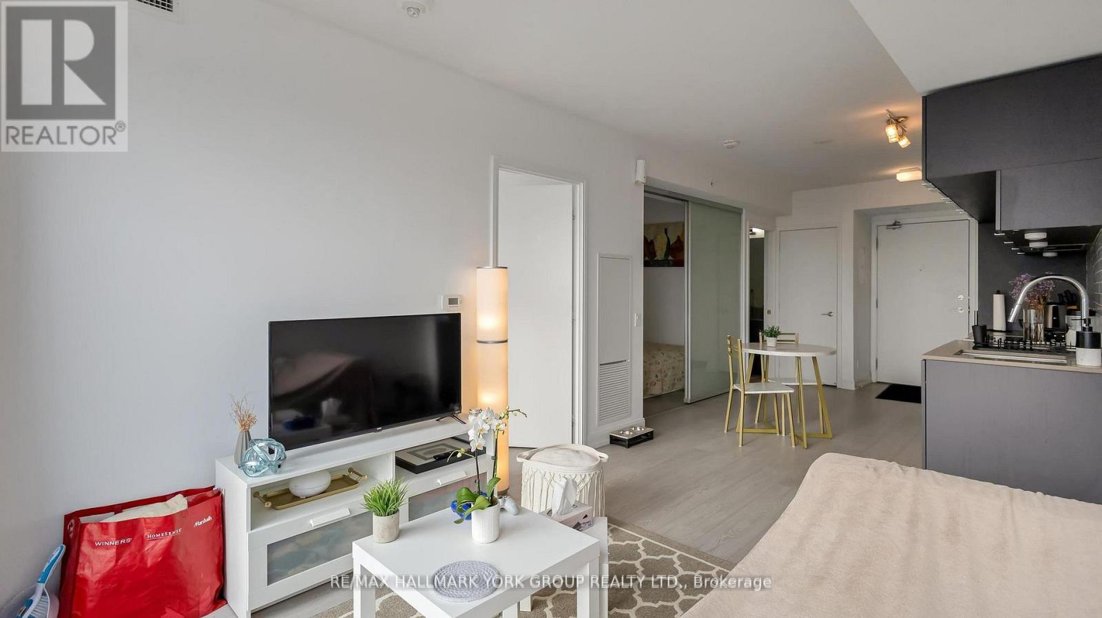 5206 - 181 Dundas Street, Toronto, Ontario  M5A 0N5 - Photo 4 - C13164930
