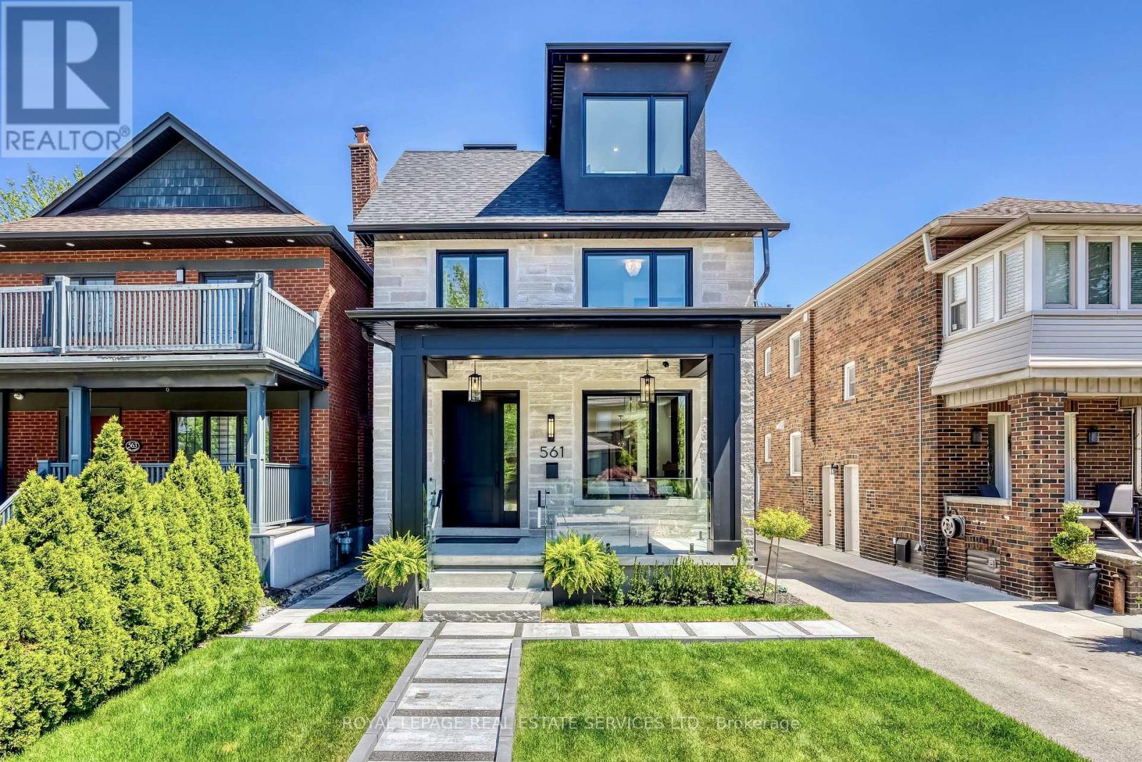 561 DURIE STREET, Toronto, Ontario