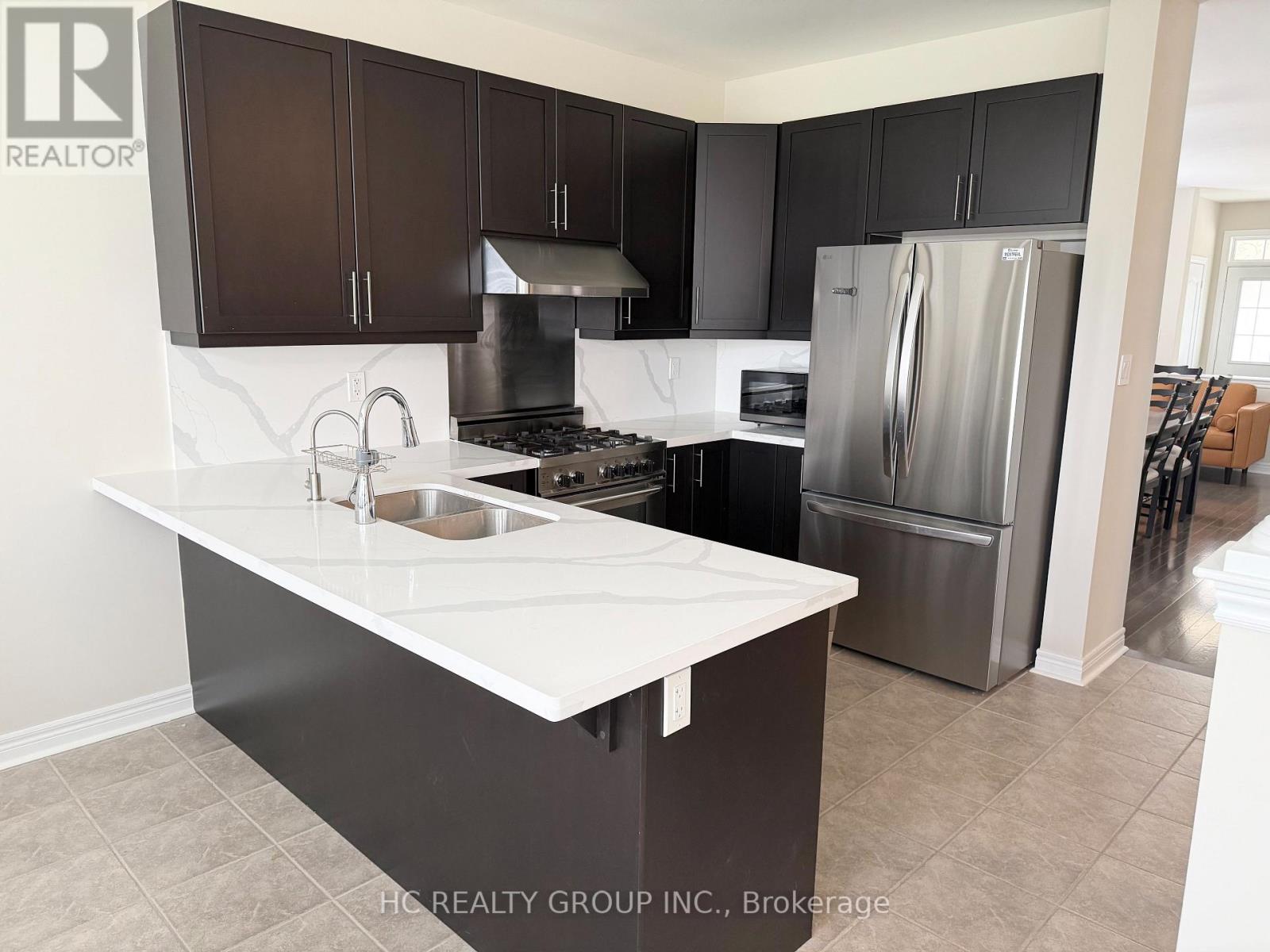28 Lucida Court, Whitchurch-Stouffville, Ontario  L4A 1S1 - Photo 8 - N13164942