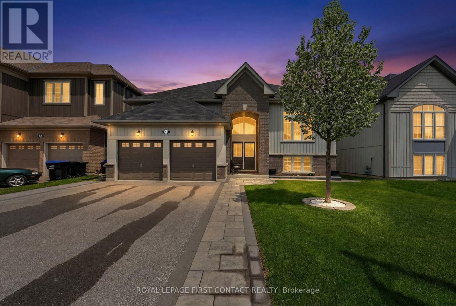 213 CLAIRE DRIVE, Clearview, Ontario