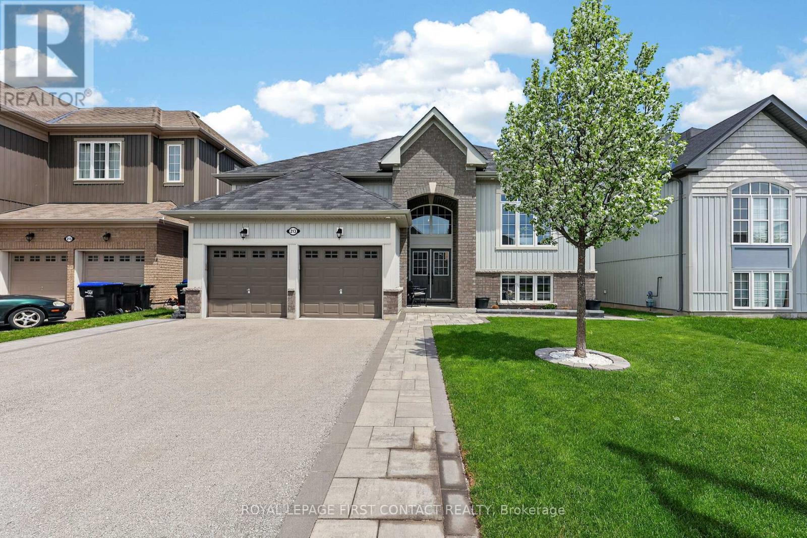 213 Claire Drive, Clearview, Ontario  L0M 1S0 - Photo 2 - S13164970