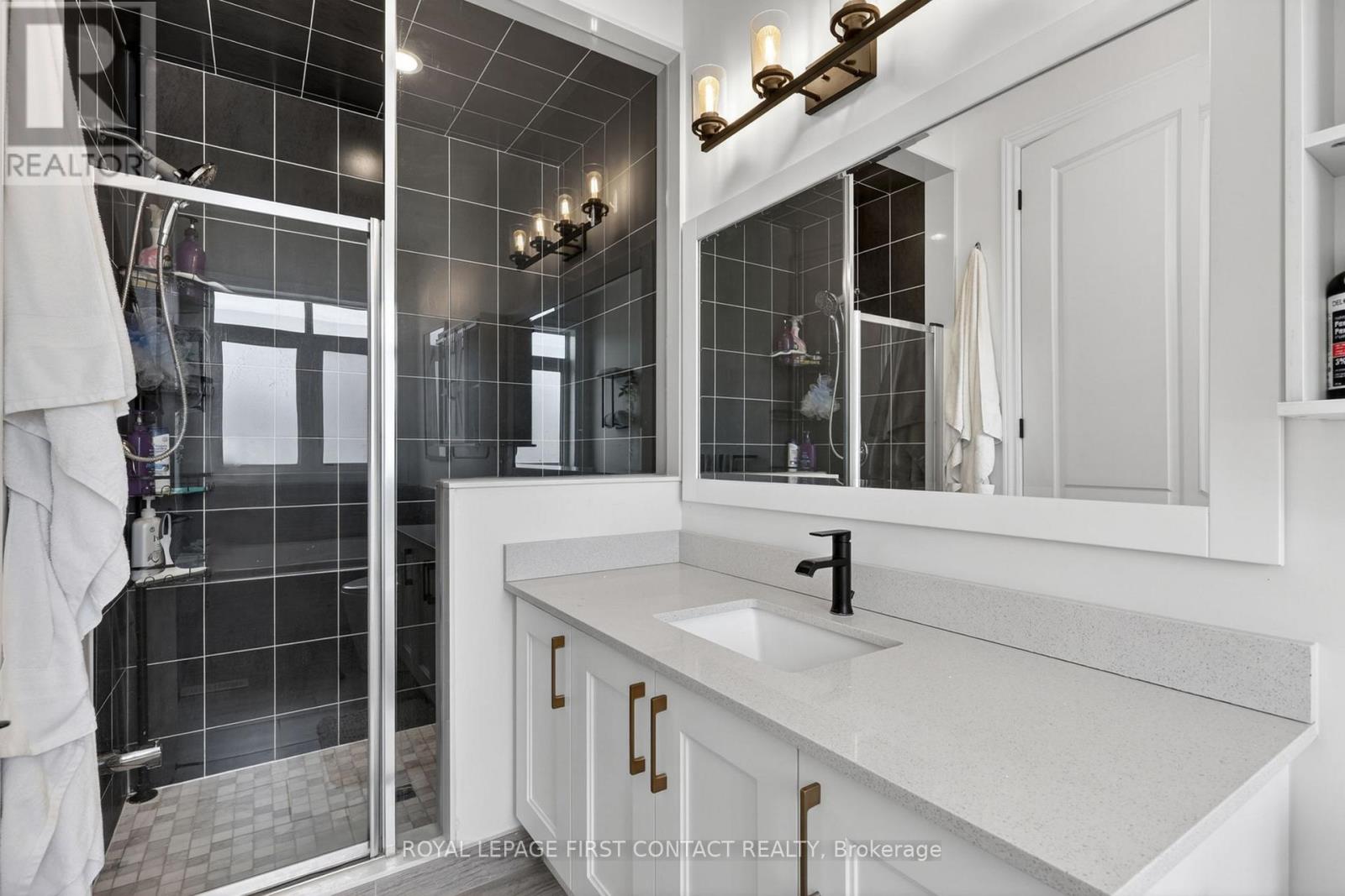 213 Claire Drive, Clearview, Ontario  L0M 1S0 - Photo 21 - S13164970