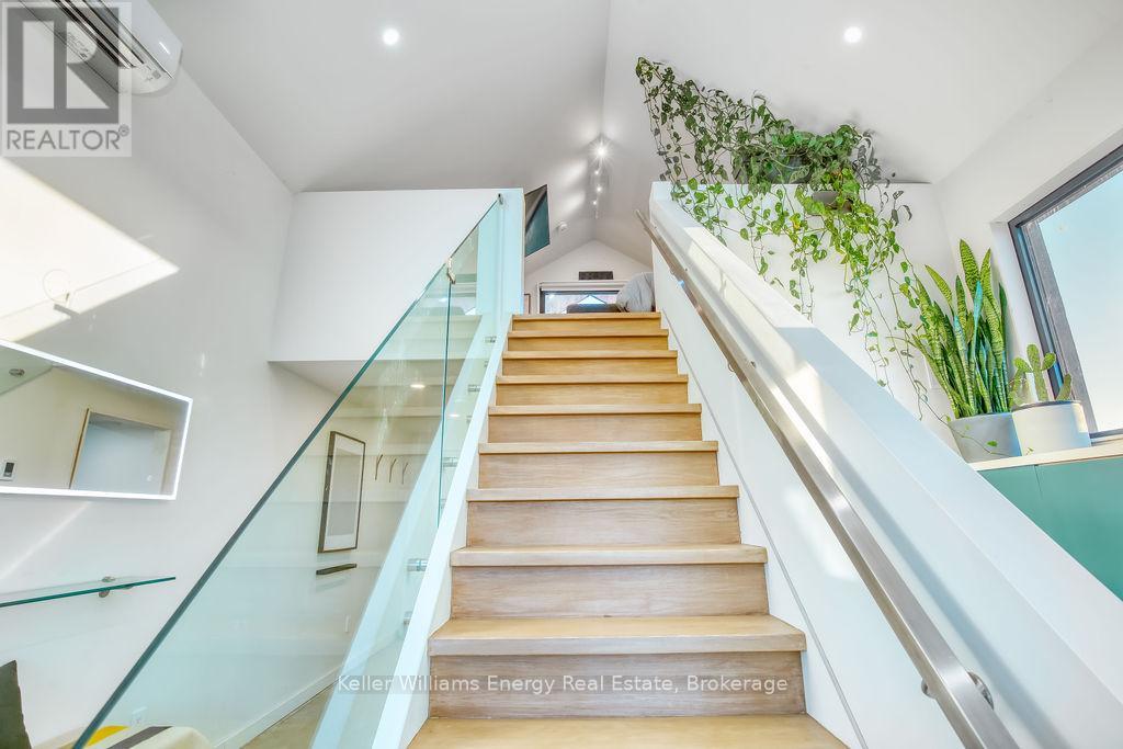 320 County Rd 20 Road, Prince Edward County, Ontario  K0K 3L0 - Photo 10 - X13164994