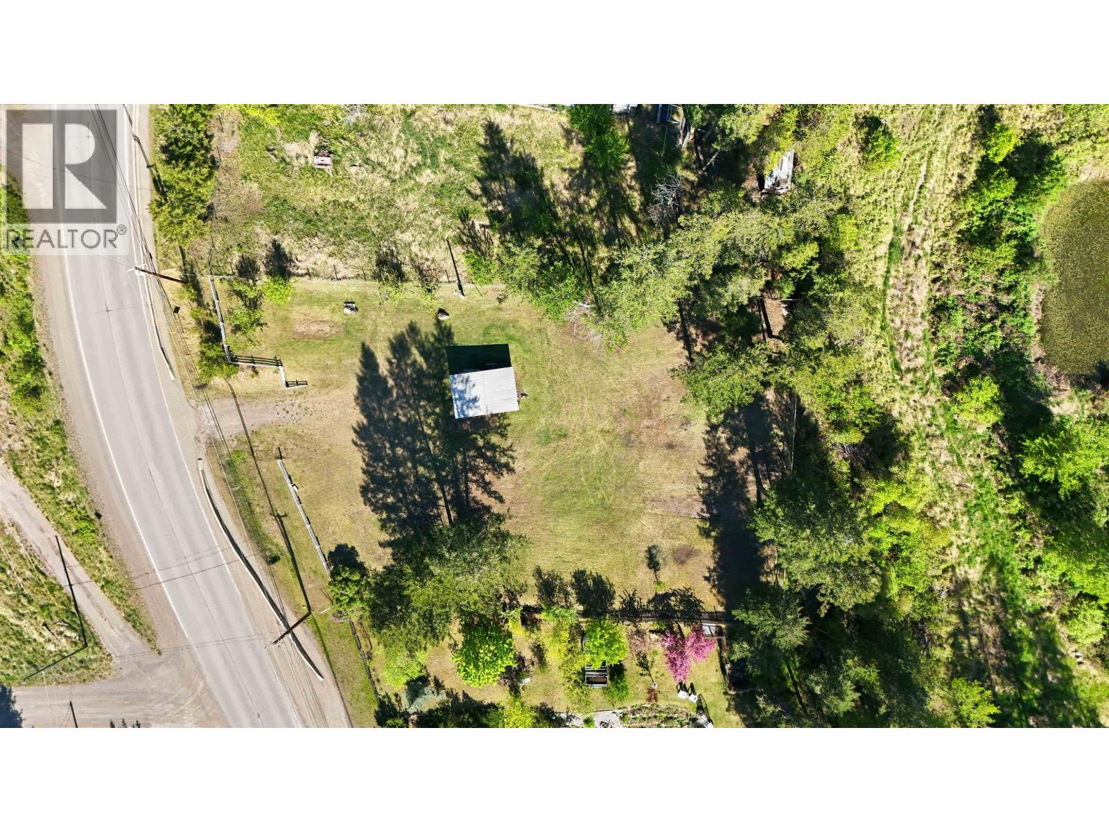 911 Dog Creek Road, Williams Lake, British Columbia  V2G 3G5 - Photo 7 - R3056289