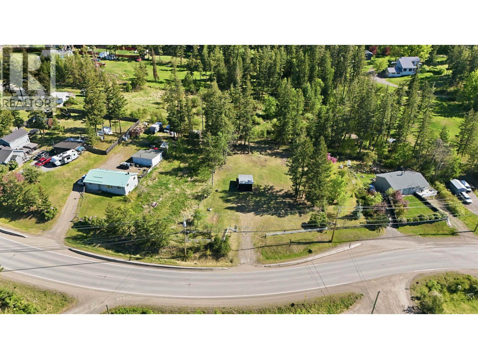 911 Dog Creek Road, Williams Lake, British Columbia  V2G 3G5 - Photo 5 - R3056289