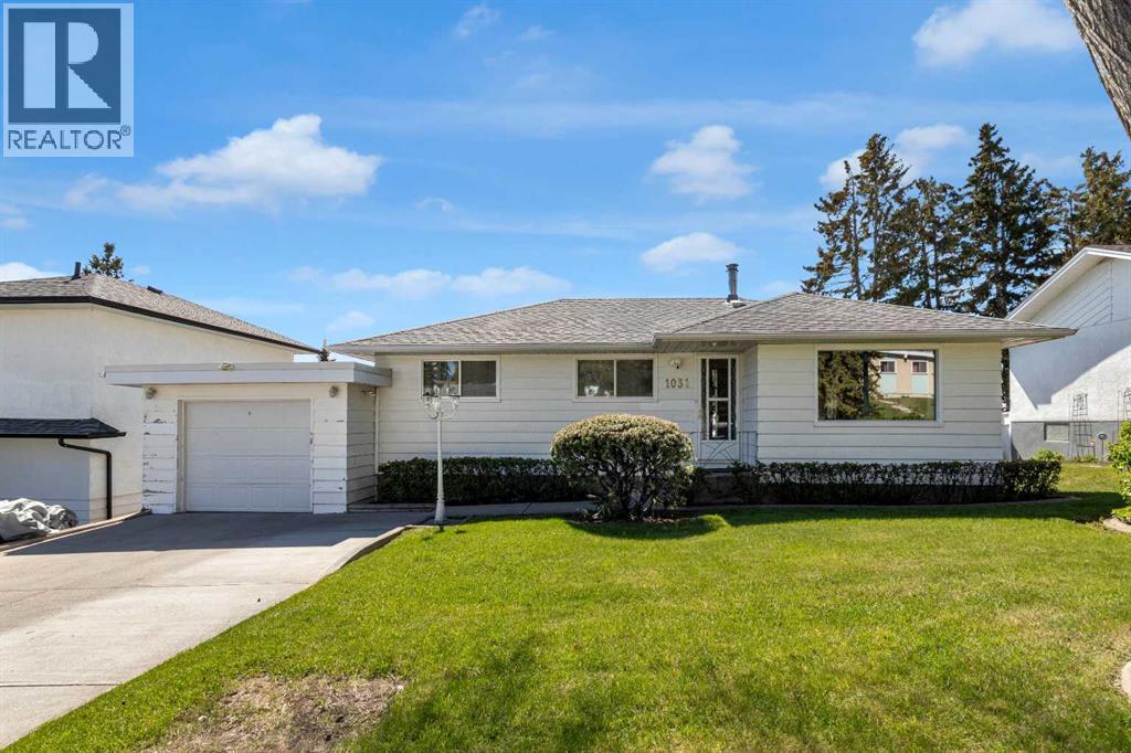 1031 Thorneycroft Drive NW, Calgary, Alberta