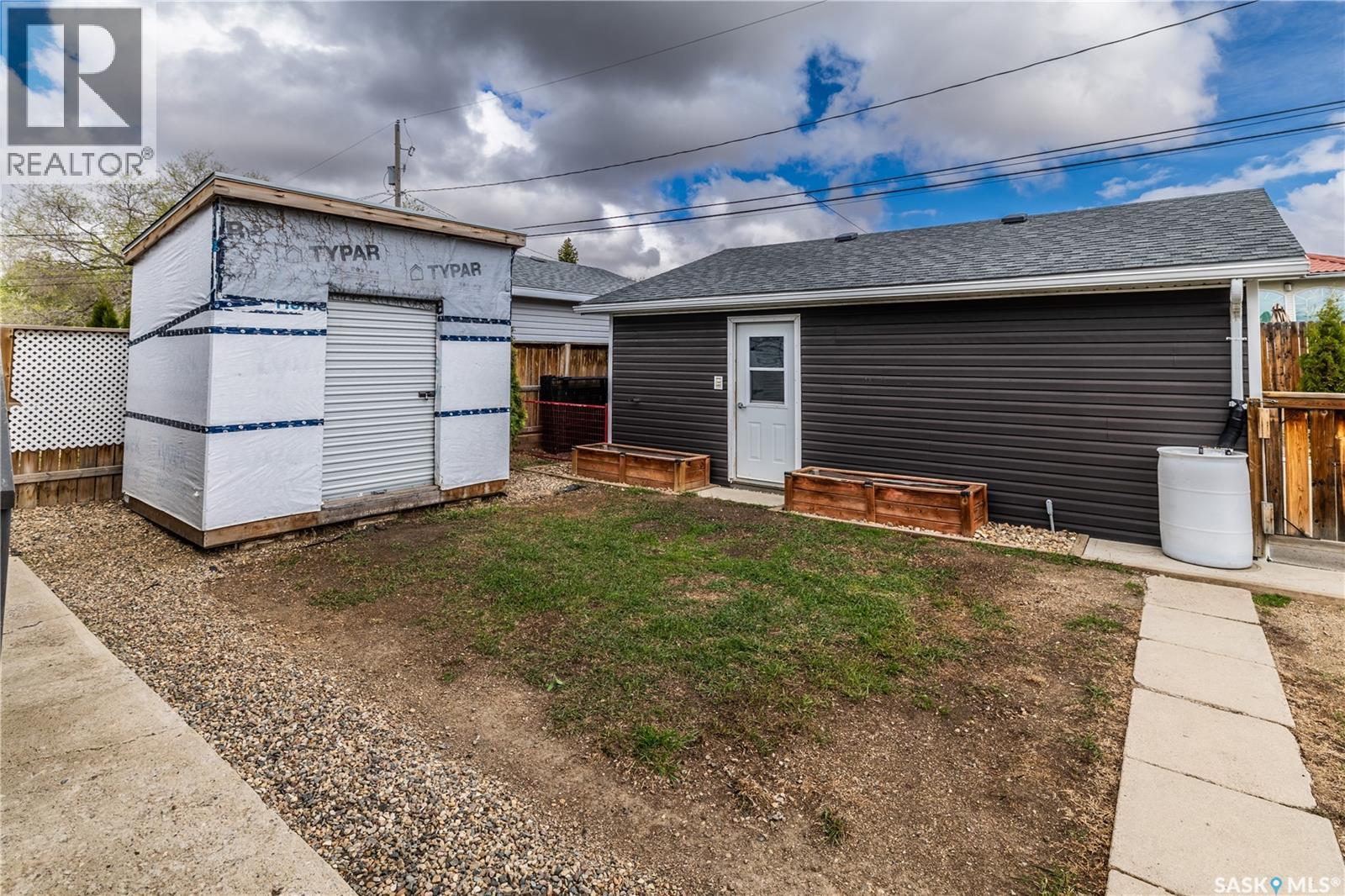 1304 Athabasca Street W, Moose Jaw, Saskatchewan  S6H 6C1 - Photo 27 - SK036848