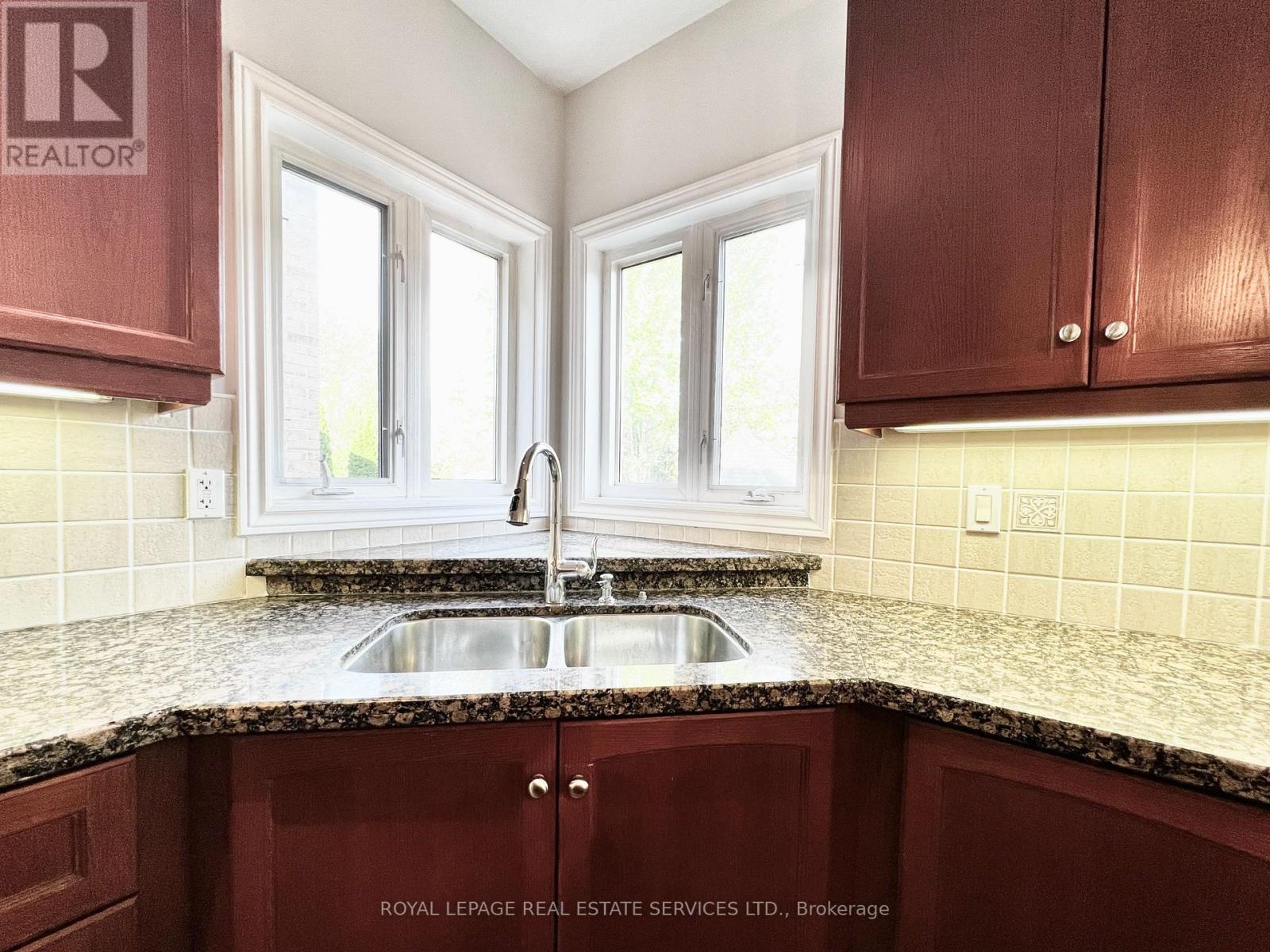 3306 Fox Run Circle, Oakville, Ontario  L6L 6W5 - Photo 15 - W13164946