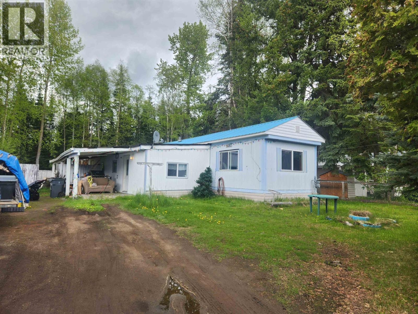 3906 Knight Crescent, Prince George, British Columbia  V2K 2V7 - Photo 2 - R3127045