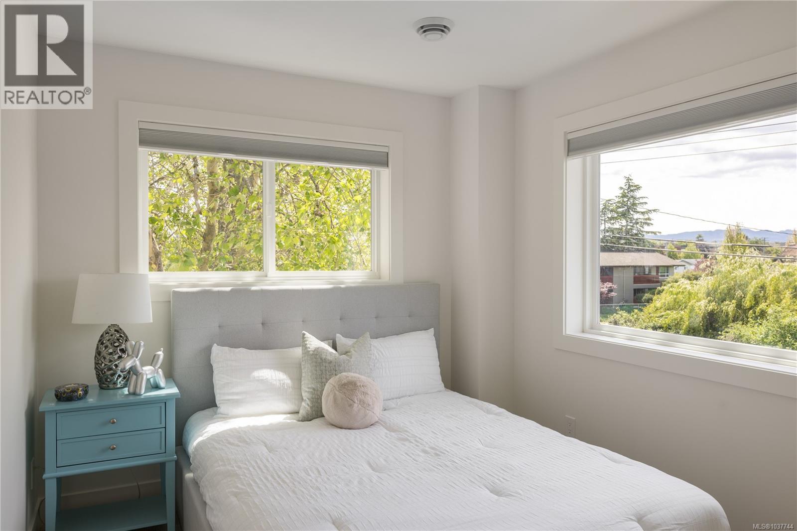 4 10145 Fifth St, Sidney, British Columbia  V8L 0E4 - Photo 12 - 1037744