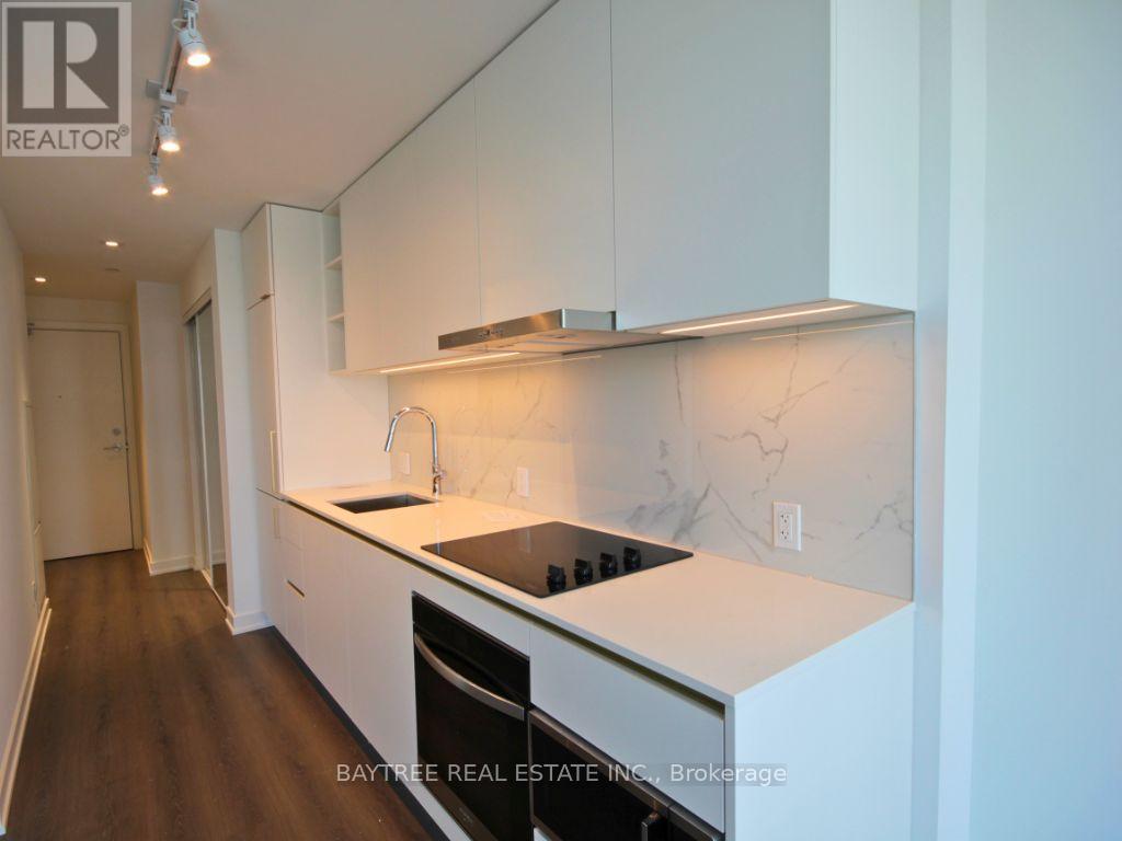 3305 - 8 Wellesley Street W, Toronto, Ontario  M4Y 3B2 - Photo 3 - C13164756