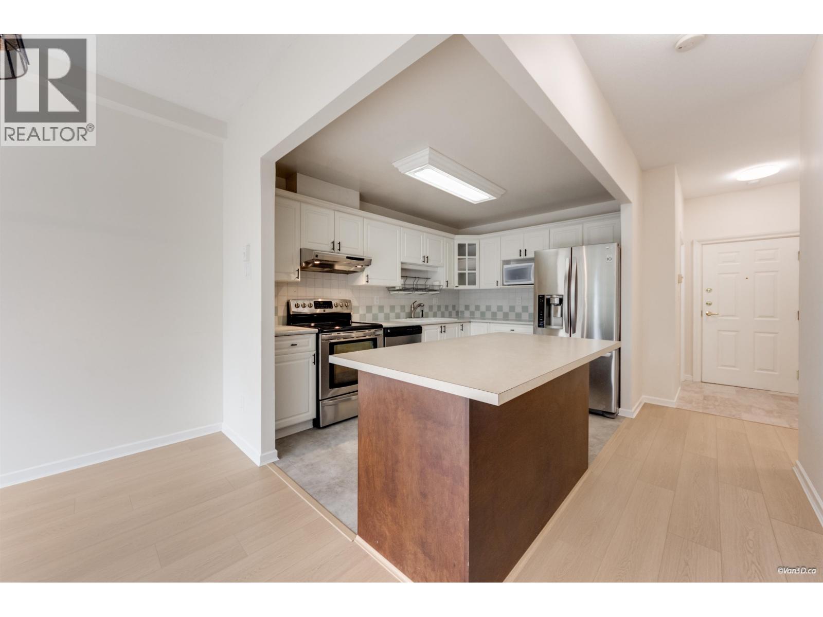 606 6838 Station Hill Drive, Burnaby, British Columbia  V3N 5A4 - Photo 8 - R3127087