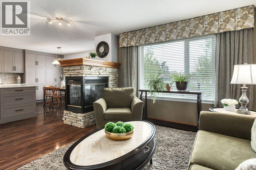 2 Springbank Crescent SW, Calgary, Alberta  T3H 3S8 - Photo 7 - A2307780