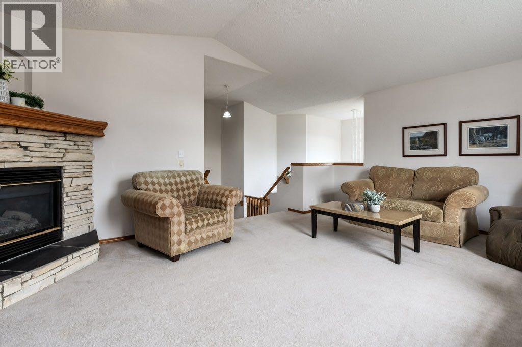 2 Springbank Crescent SW, Calgary, Alberta  T3H 3S8 - Photo 15 - A2307780