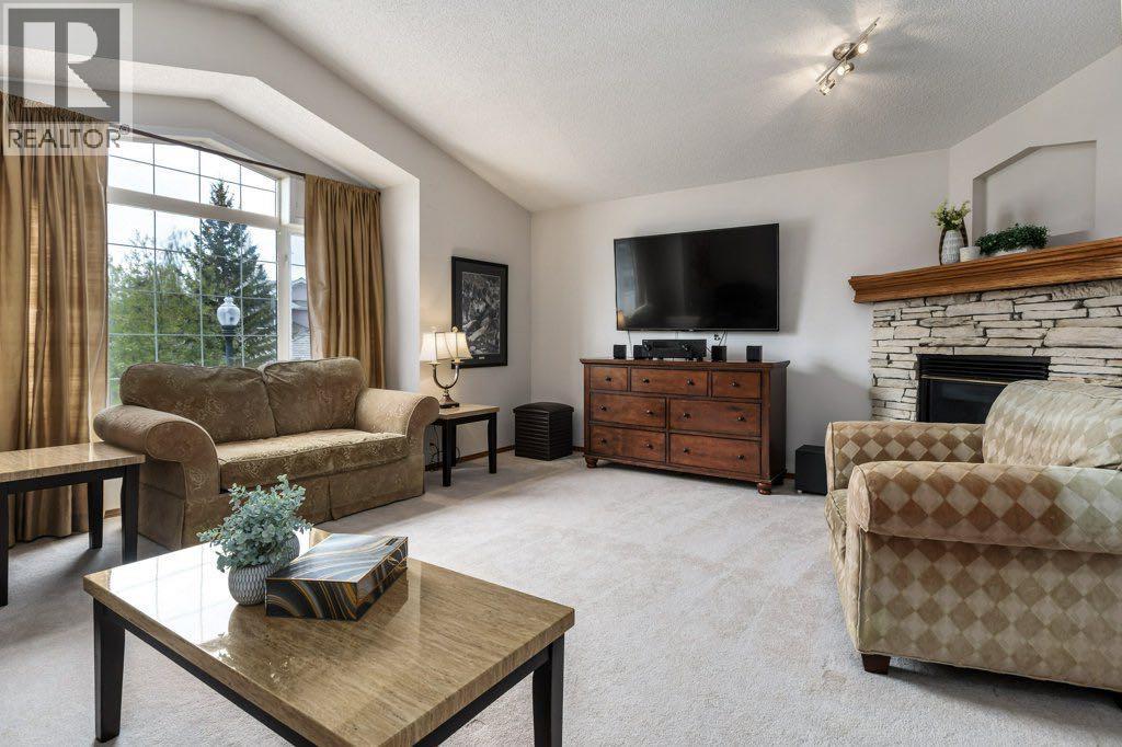 2 Springbank Crescent SW, Calgary, Alberta  T3H 3S8 - Photo 13 - A2307780
